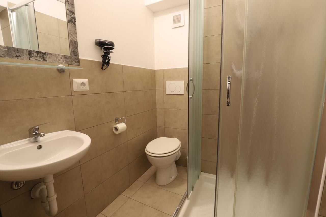 Guest House Minas Milano Exterior foto